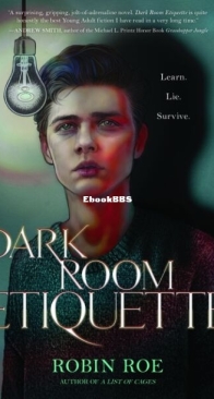 Dark Room Etiquette - Robin Roe - English